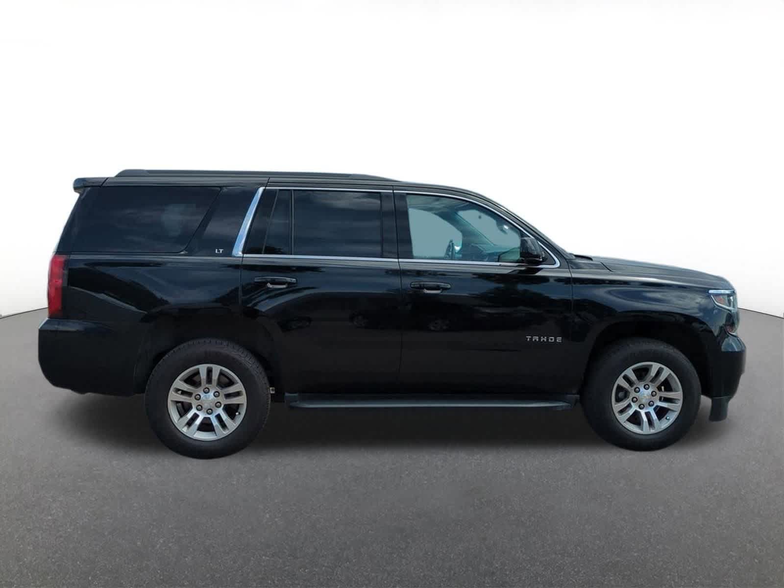 Thumbnail: 2017 Chevrolet Tahoe - 7