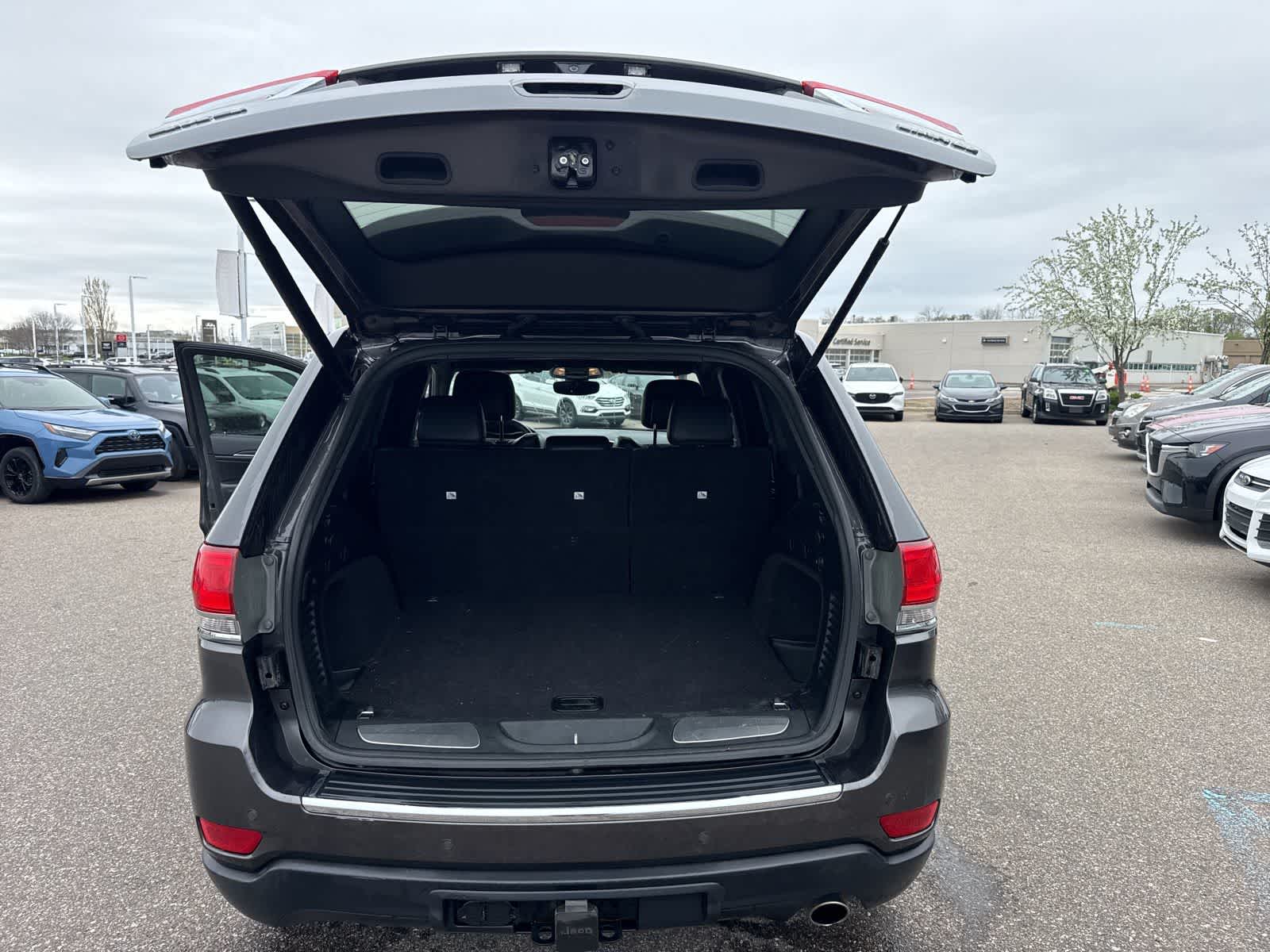 Thumbnail: 2018 Jeep Grand Cherokee - 23