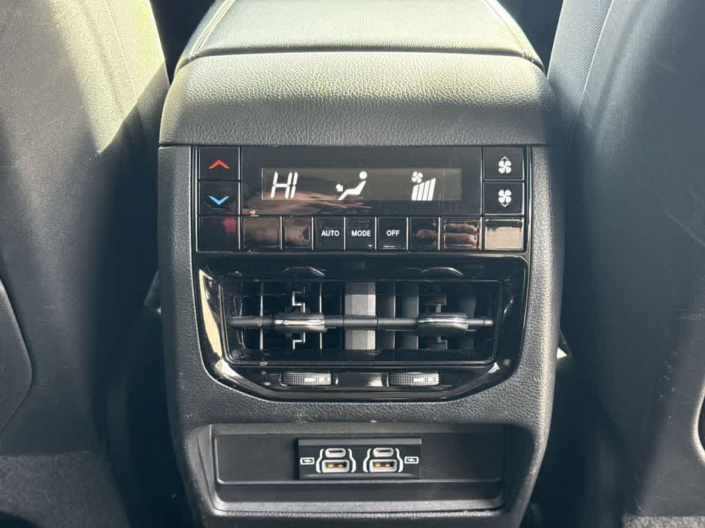 Thumbnail: 2023 Jeep Grand Cherokee L - 22