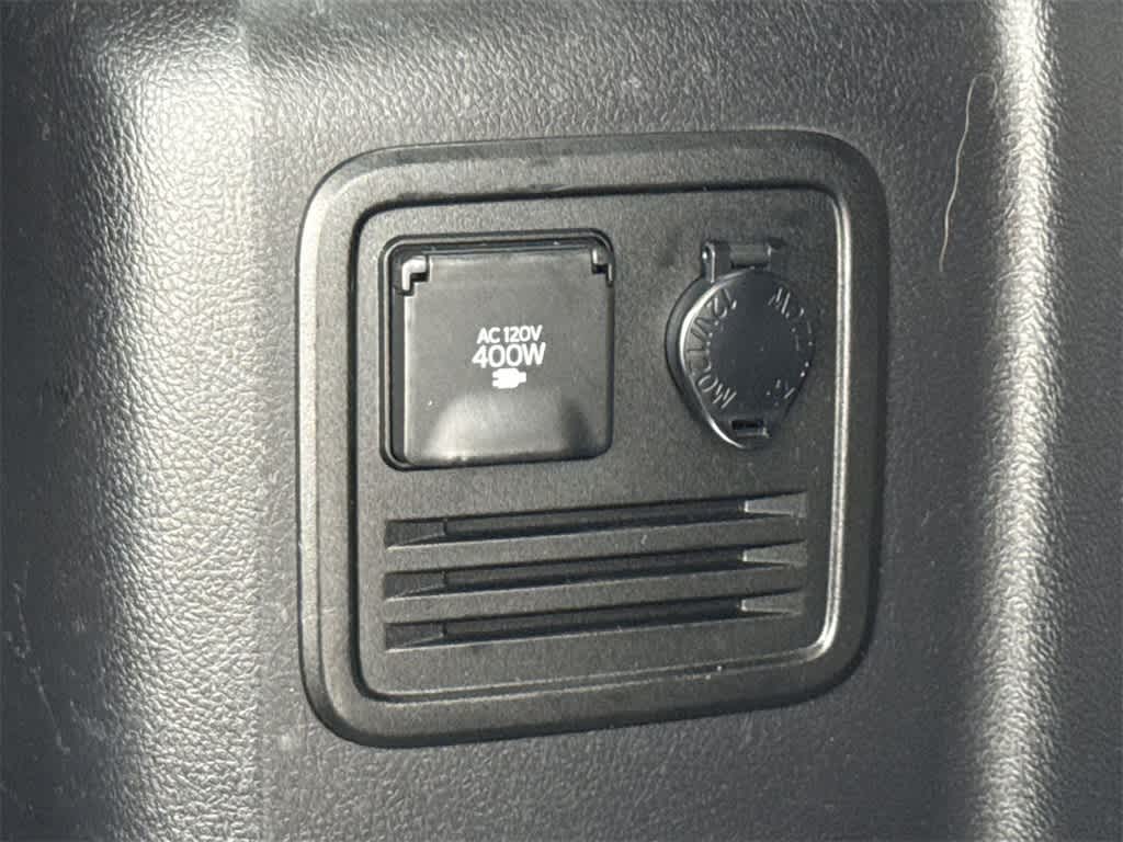 Thumbnail: 2016 Toyota 4Runner - 26