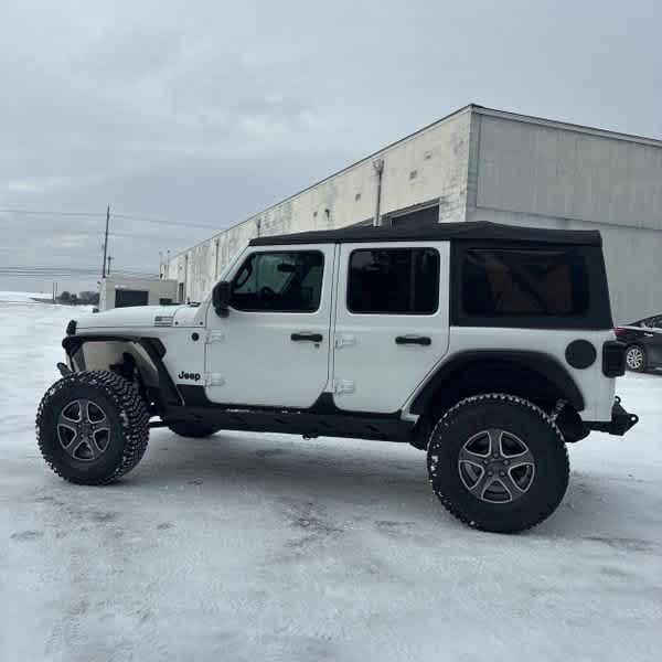 Thumbnail: 2019 Jeep Wrangler - 3