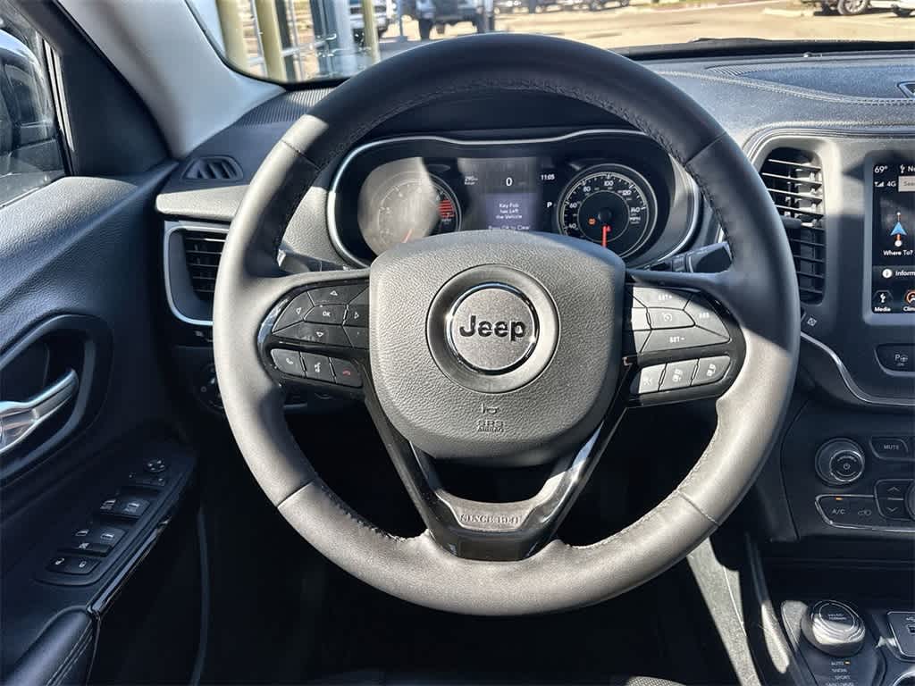 Thumbnail: 2023 Jeep Cherokee - 17