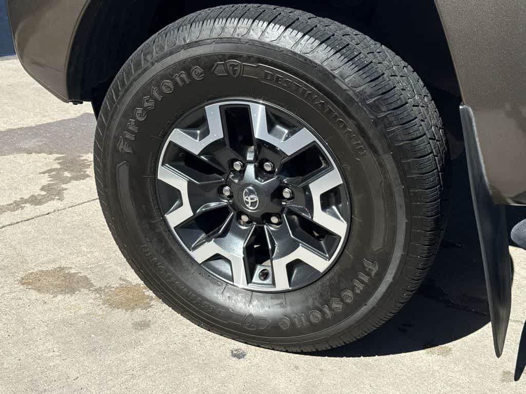 Thumbnail: 2013 Toyota Tacoma - 9