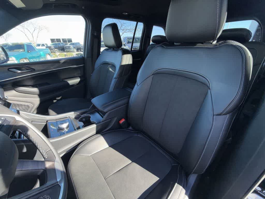 Thumbnail: 2026 Jeep Grand Cherokee - 11