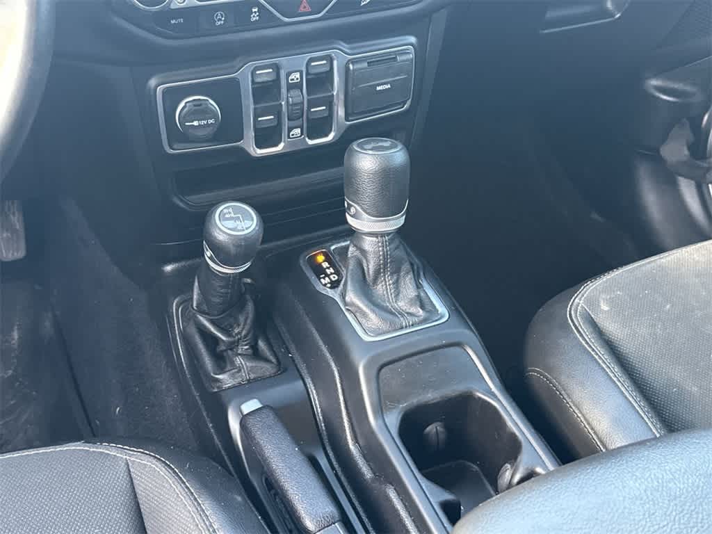 Thumbnail: 2020 Jeep Wrangler - 17