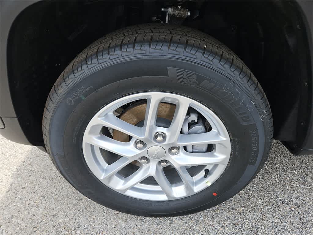 Thumbnail: 2026 Jeep Grand Cherokee - 13