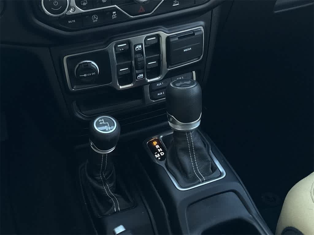 Thumbnail: 2021 Jeep Wrangler - 17