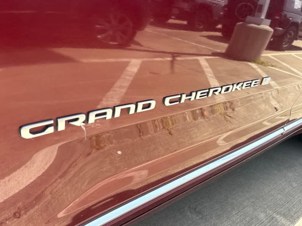 Thumbnail: 2022 Jeep Grand Cherokee - 6