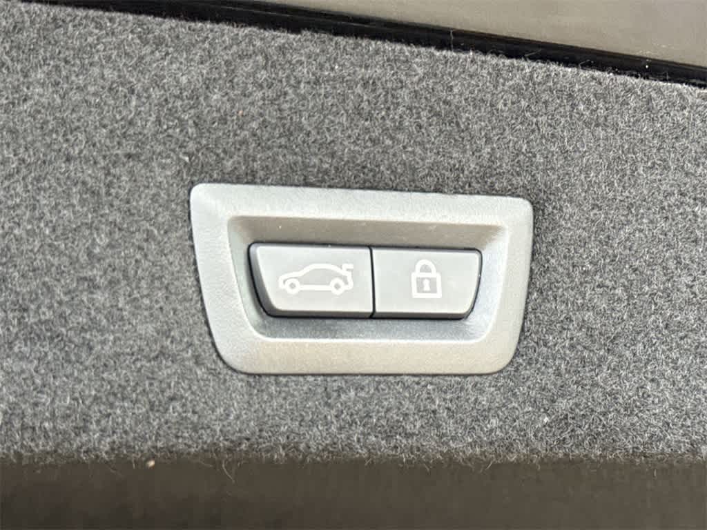 Thumbnail: 2018 BMW 7 Series - 23