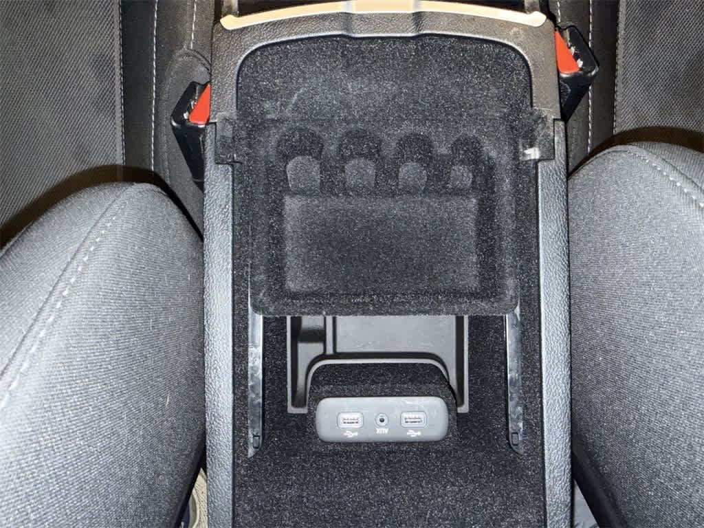 Thumbnail: 2018 Dodge Charger - 21