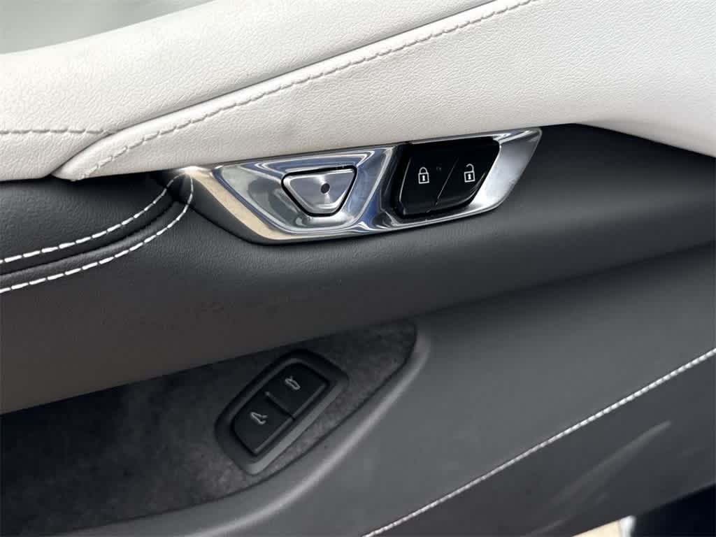 Thumbnail: 2023 Chevrolet Corvette - 25