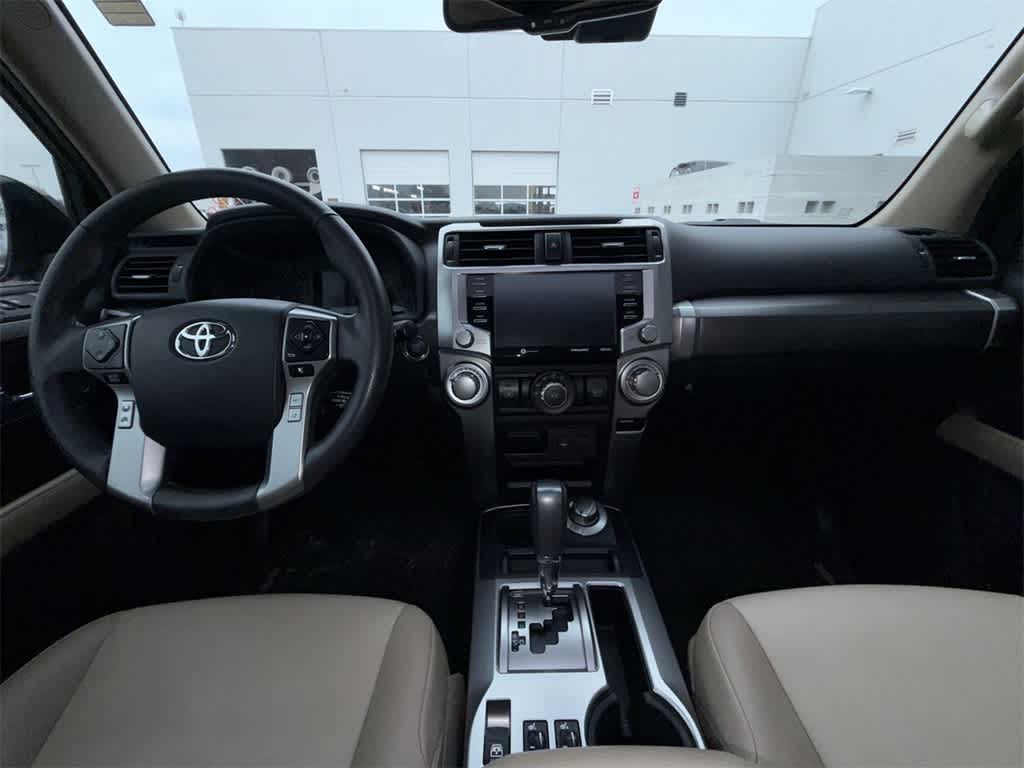 Thumbnail: 2021 Toyota 4Runner - 15