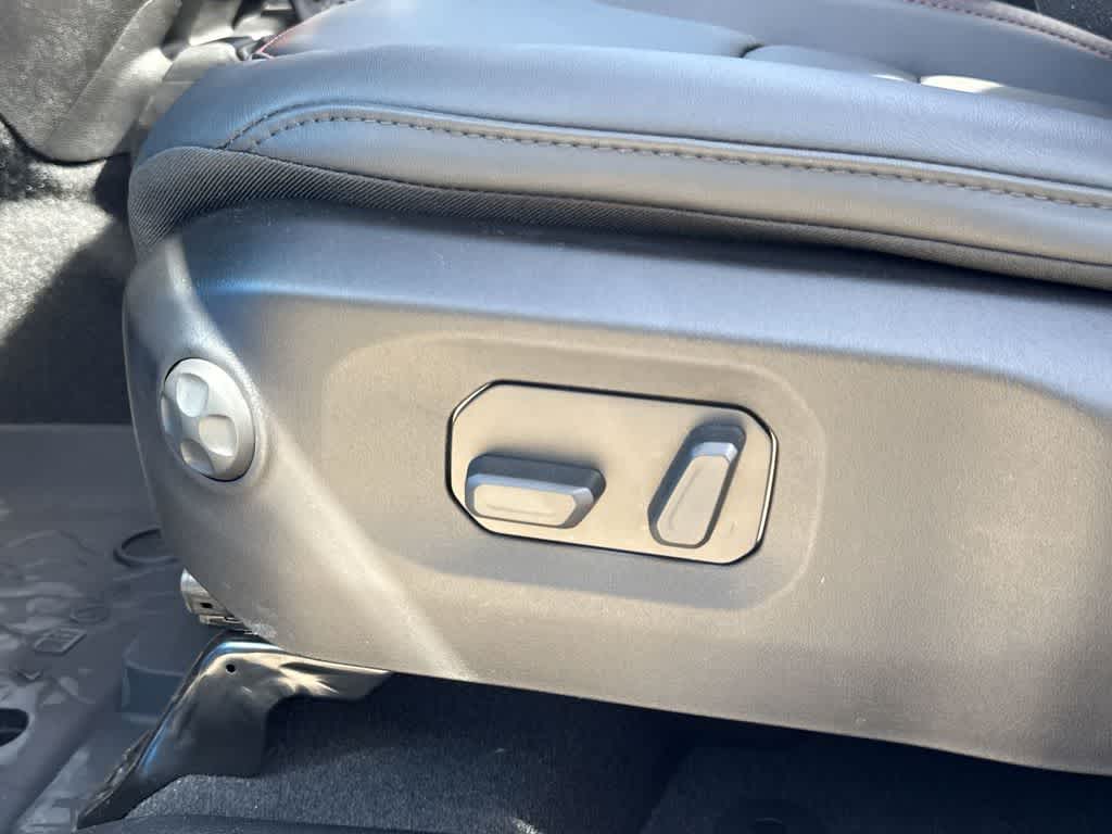 Thumbnail: 2026 Jeep Wrangler - 29
