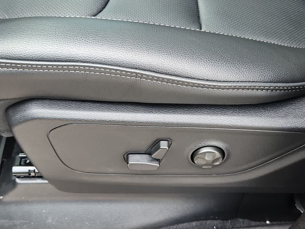 Thumbnail: 2026 RAM 1500 - 18