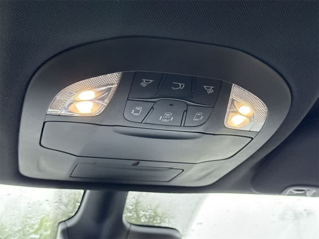 Thumbnail: 2025 Chrysler Pacifica - 20