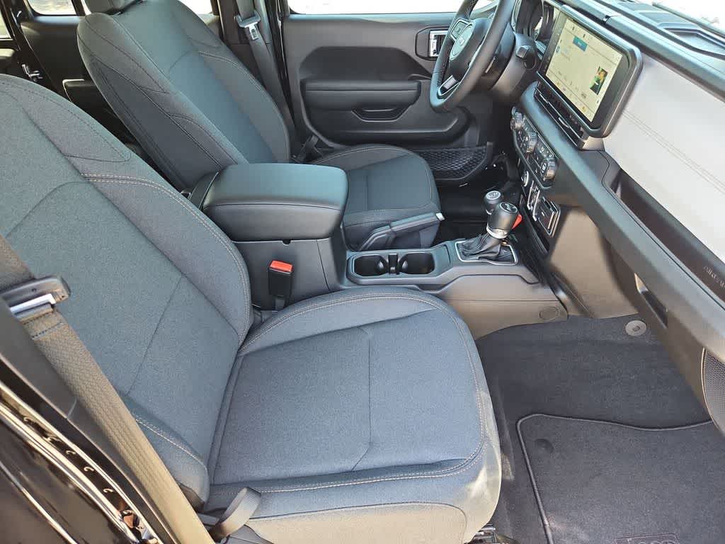 Thumbnail: 2026 Jeep Wrangler - 22