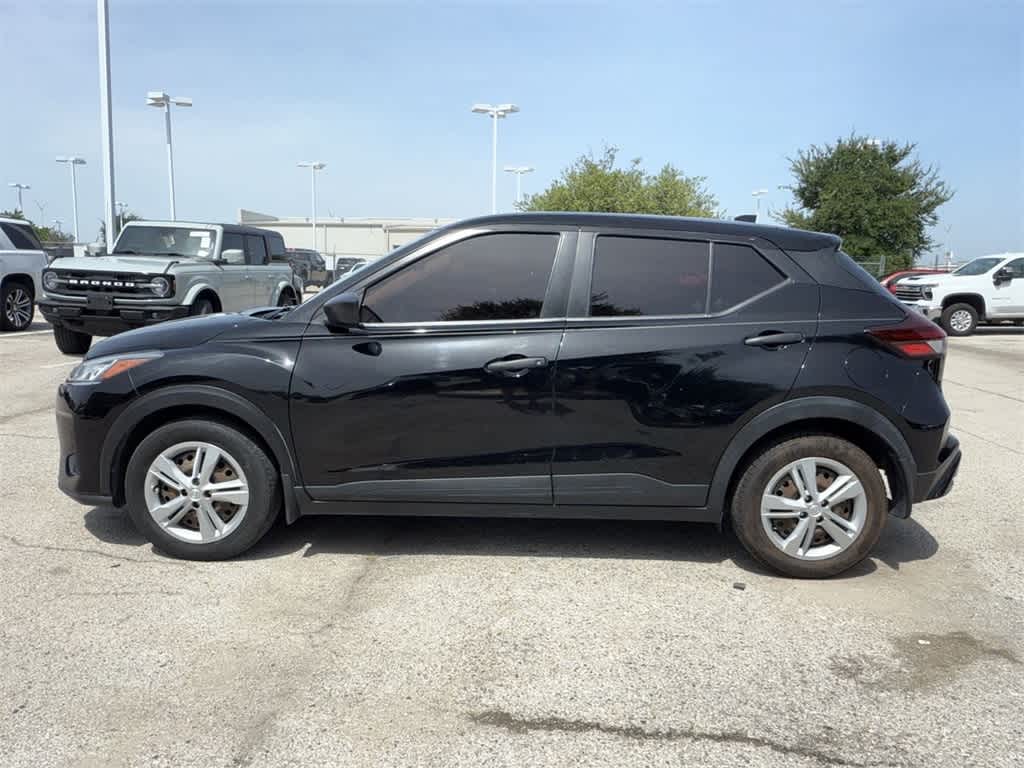 Thumbnail: 2021 Nissan Kicks - 3