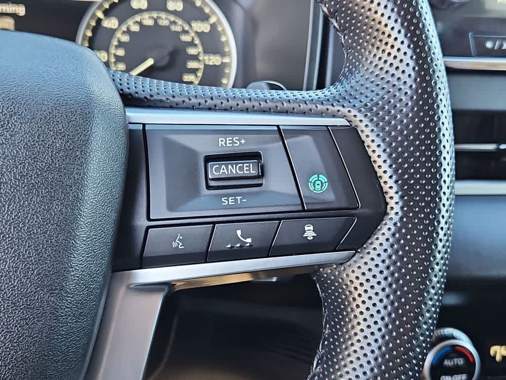 Thumbnail: 2024 Mitsubishi Outlander - 27