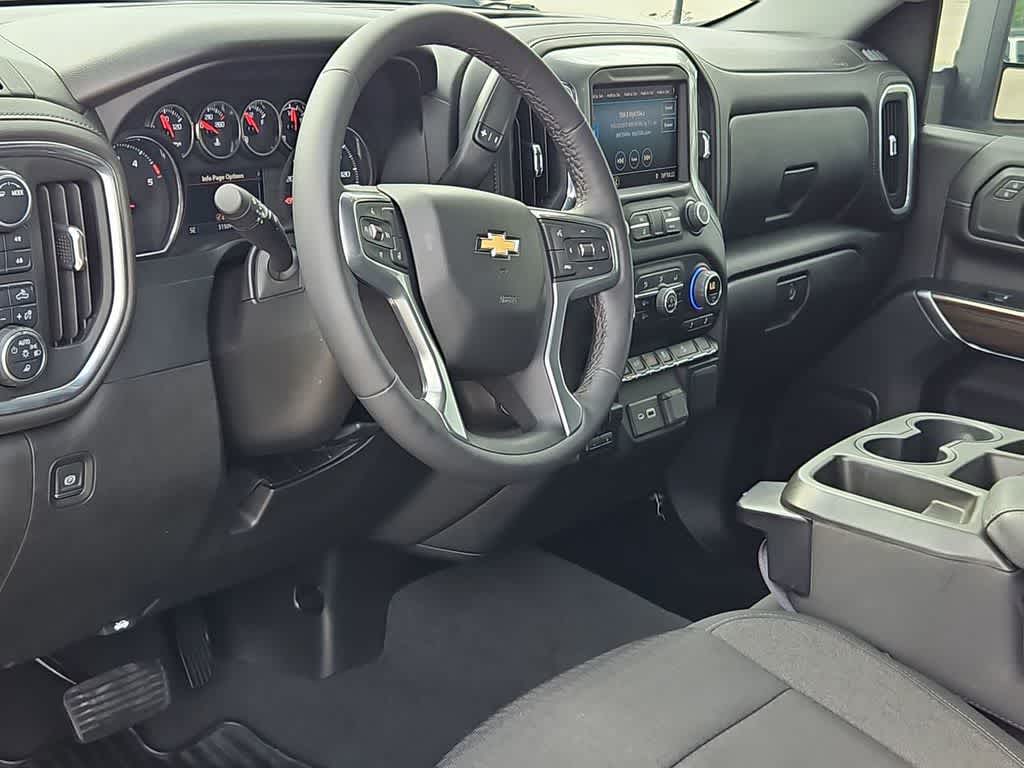 Thumbnail: 2022 Chevrolet Silverado 3500 - 10