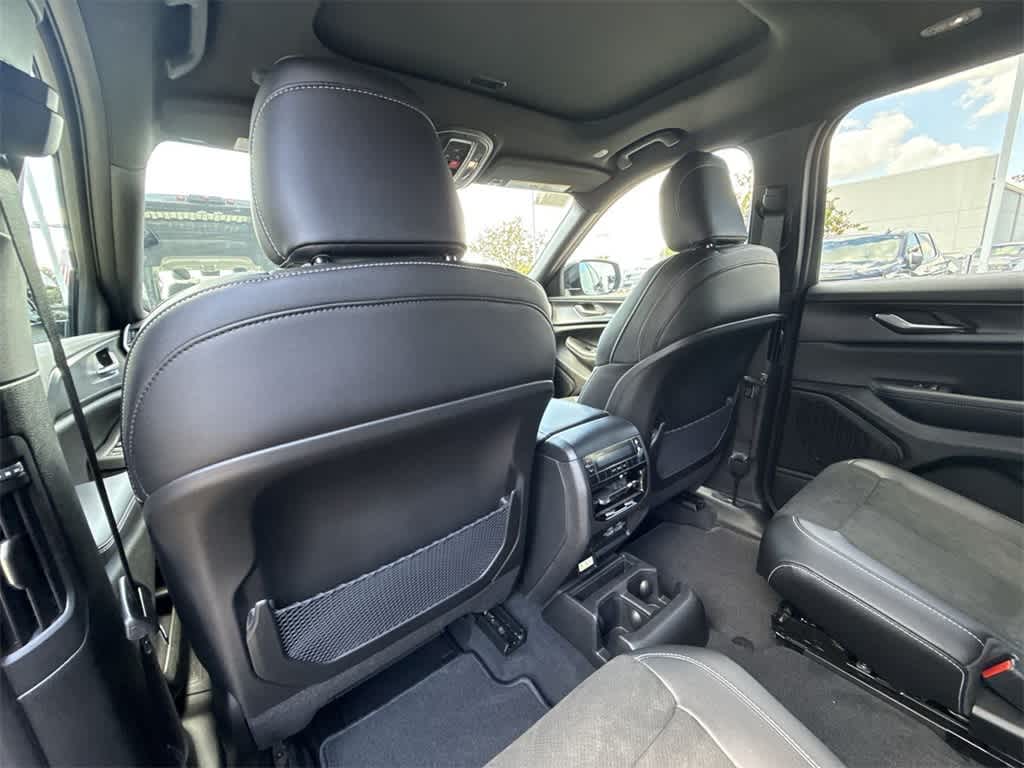 Thumbnail: 2025 Jeep Grand Cherokee L - 11