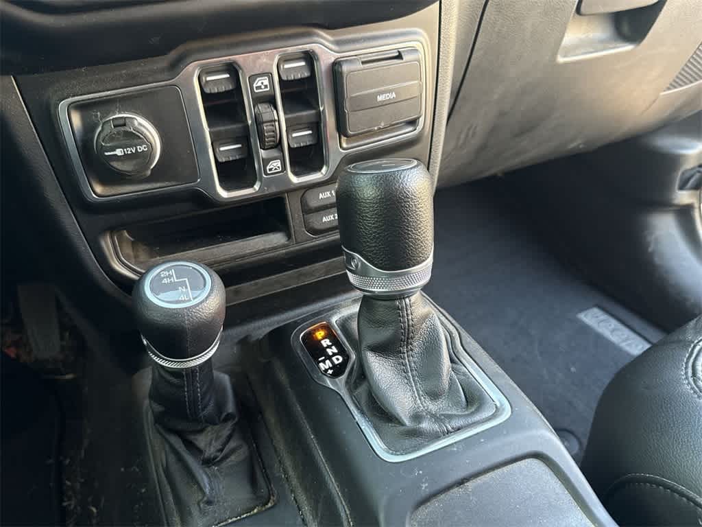 Thumbnail: 2023 Jeep Gladiator - 16