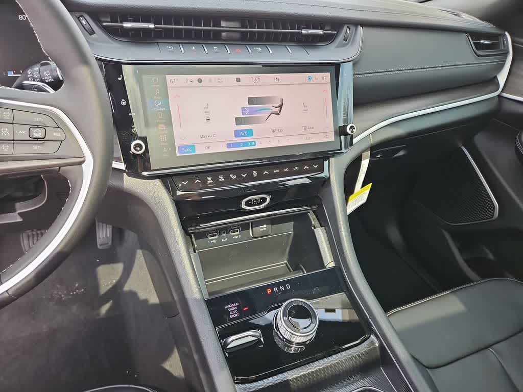 Thumbnail: 2026 Jeep Grand Cherokee - 30