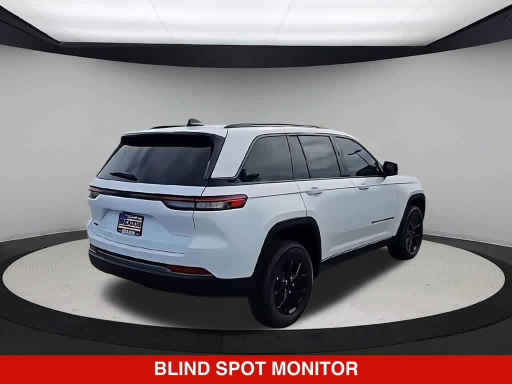 Thumbnail: 2026 Jeep Grand Cherokee - 8