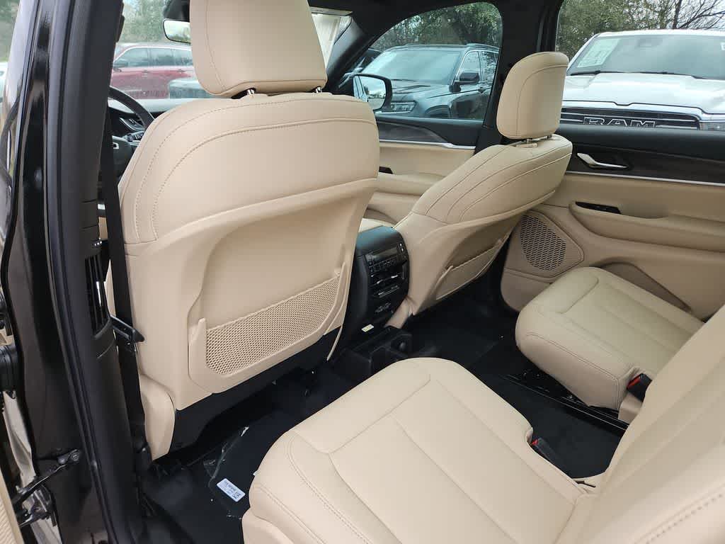 Thumbnail: 2025 Jeep Grand Cherokee L - 19