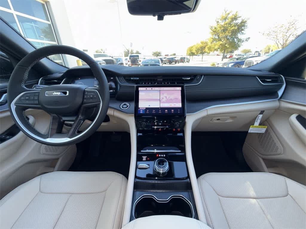 Thumbnail: 2025 Jeep Grand Cherokee L - 15