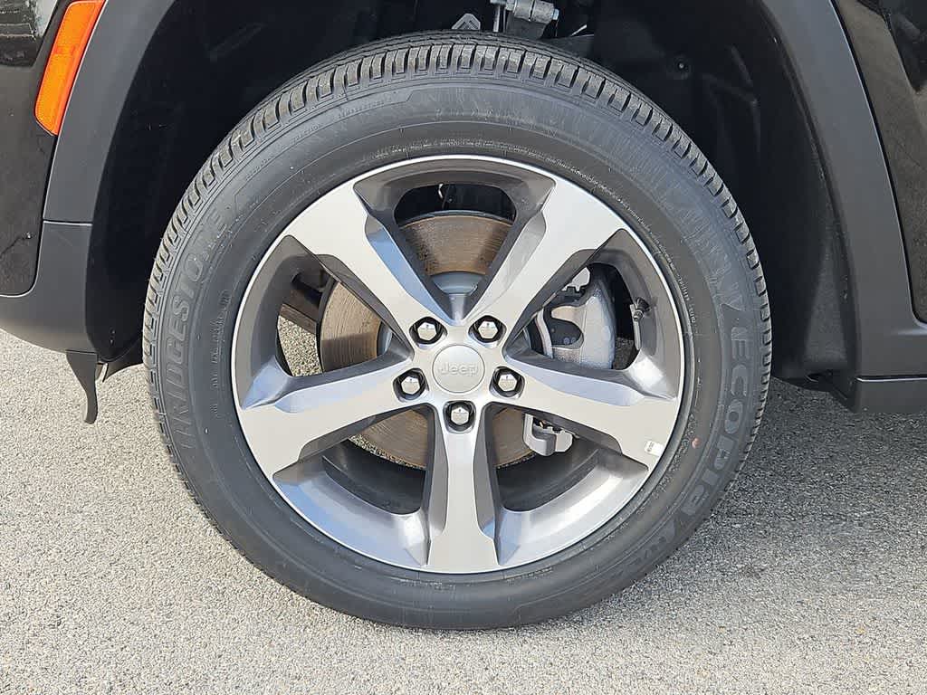 Thumbnail: 2026 Jeep Grand Cherokee L - 14