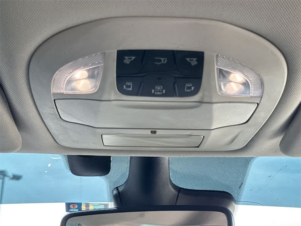 Thumbnail: 2022 Chrysler Pacifica - 19