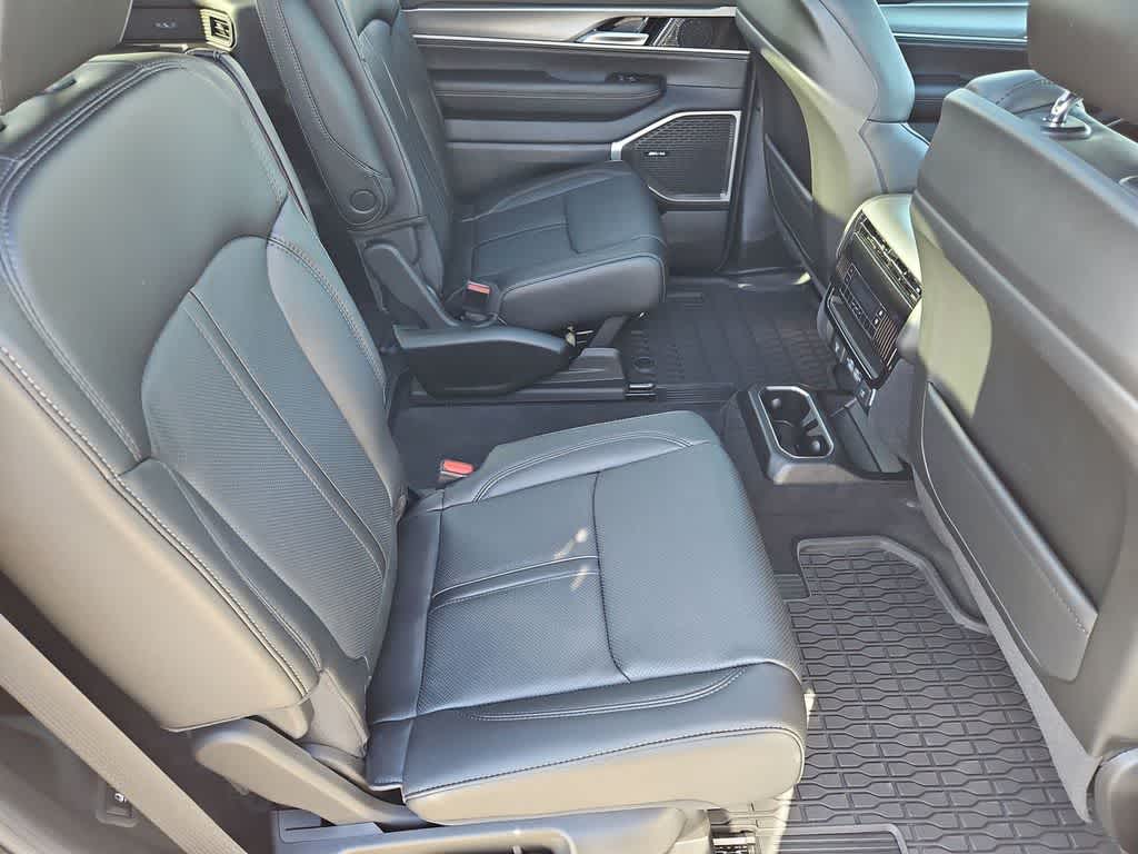 Thumbnail: 2026 Jeep Grand Wagoneer - 21