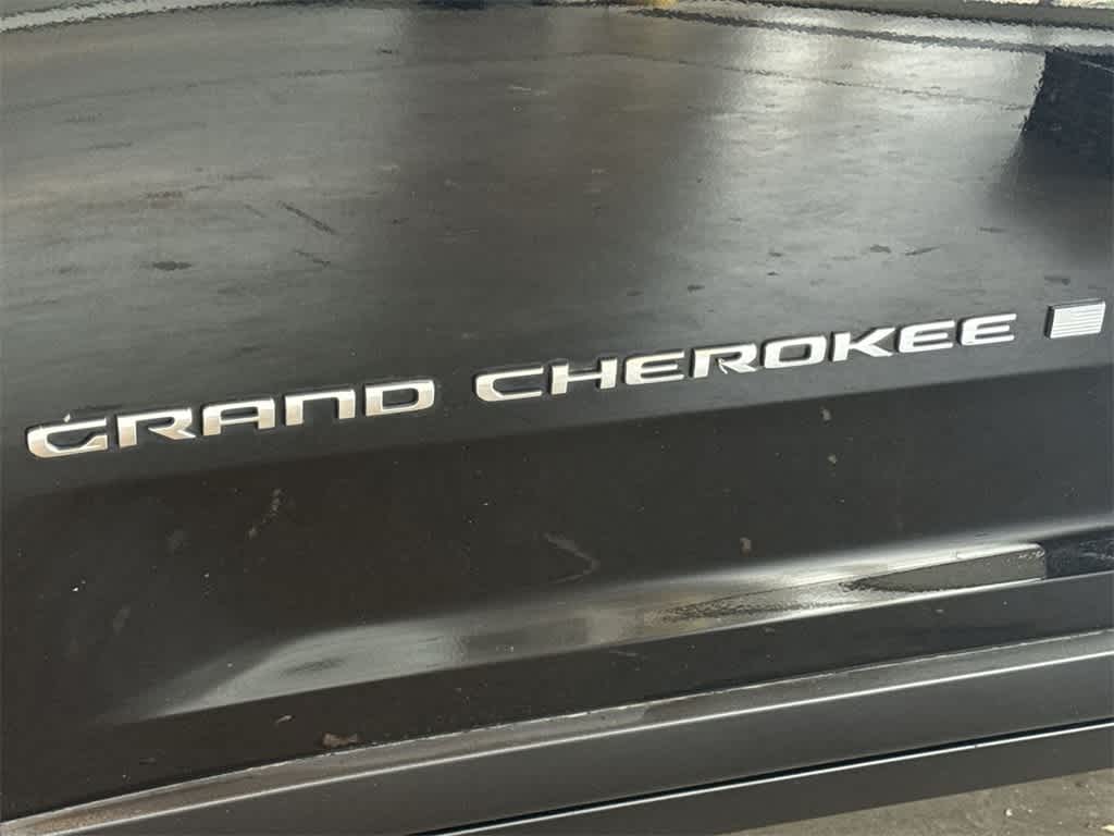 Thumbnail: 2022 Jeep Grand Cherokee - 7