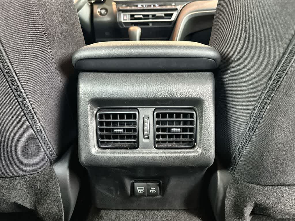 Thumbnail: 2025 Toyota Camry - 21