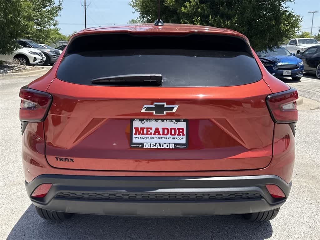 Thumbnail: 2024 Chevrolet Trax - 5