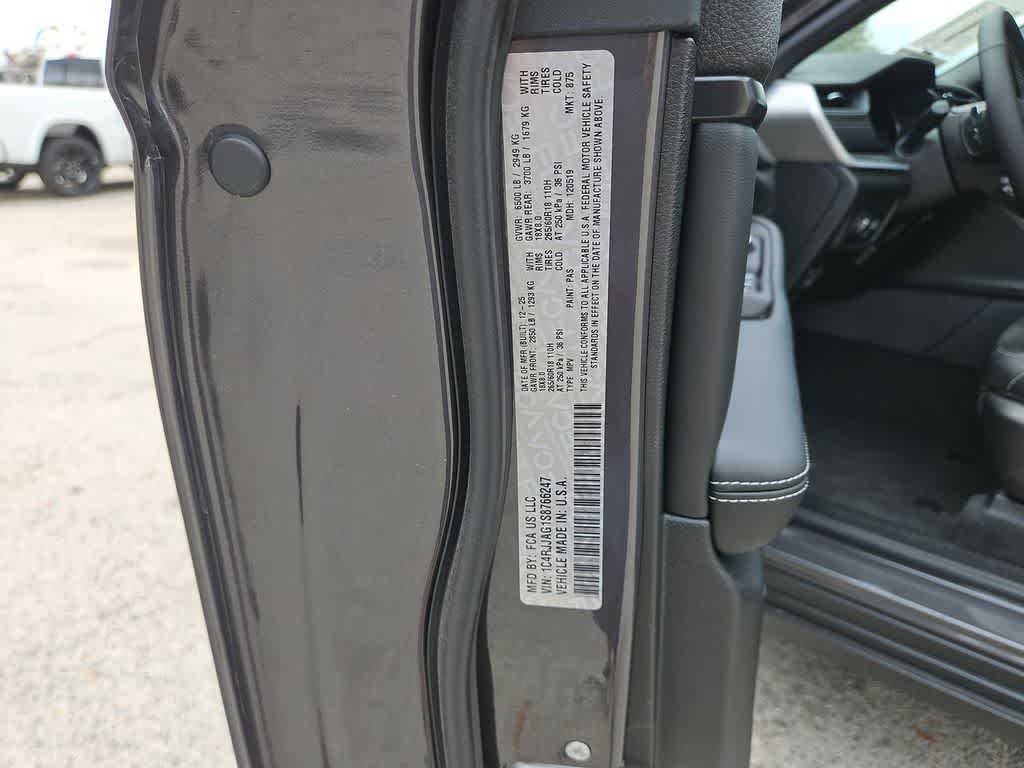 Thumbnail: 2025 Jeep Grand Cherokee L - 35