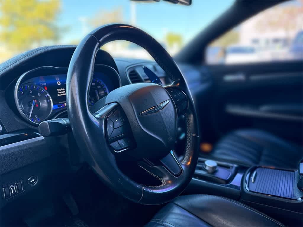 Thumbnail: 2021 Chrysler 300 - 2