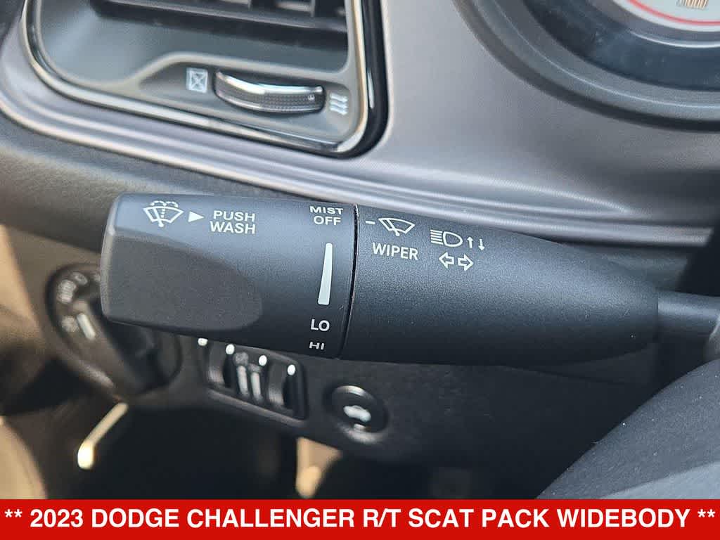 Thumbnail: 2023 Dodge Challenger - 25