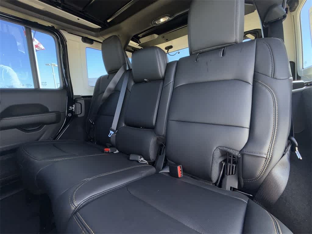 Thumbnail: 2025 Jeep Wrangler - 13