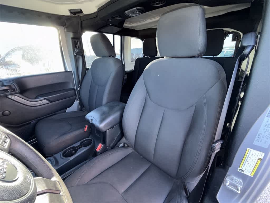 Thumbnail: 2018 Jeep Wrangler - 12