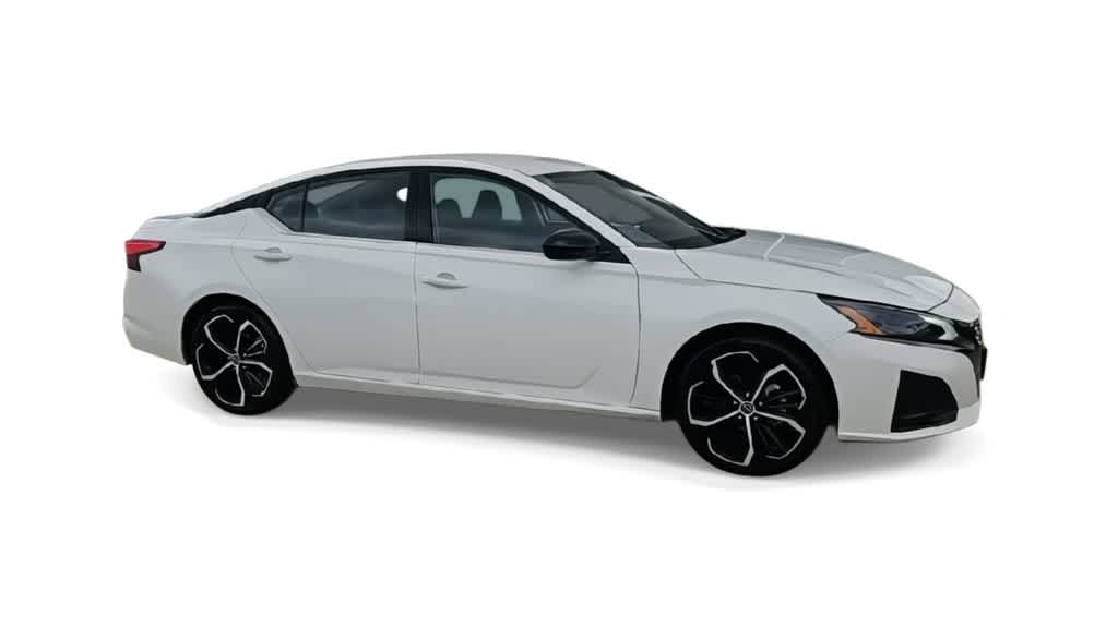 Thumbnail: 2024 Nissan Altima - 9