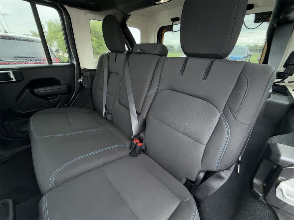 2023 Jeep Wrangler Rubicon 13