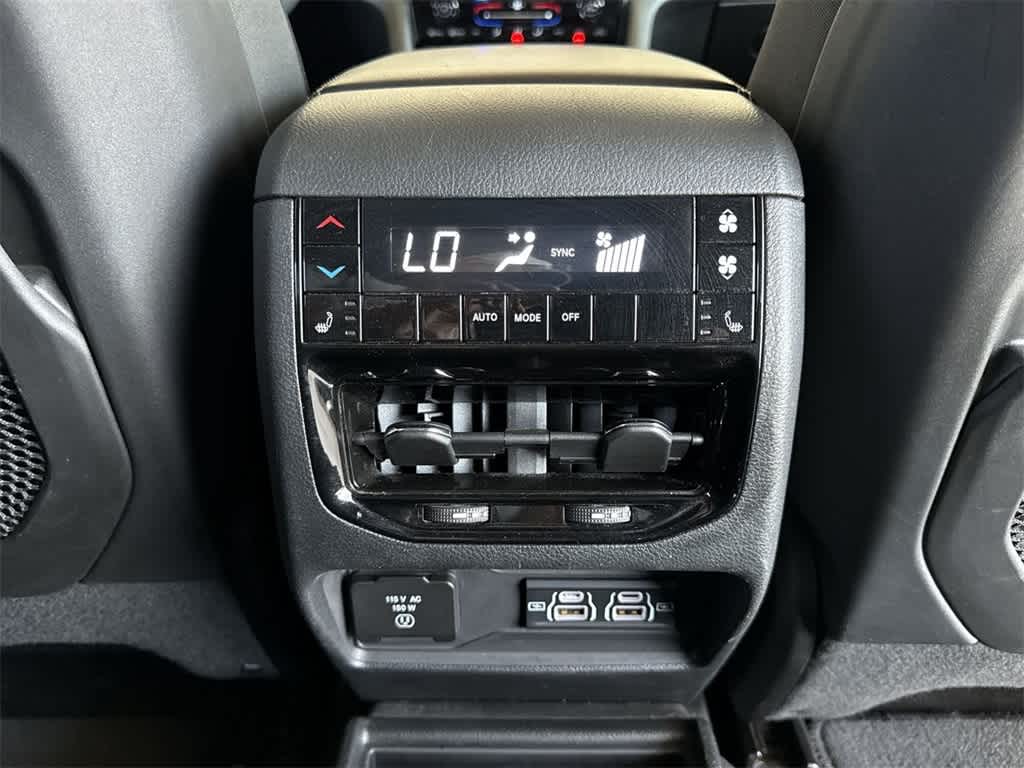 Thumbnail: 2024 Jeep Grand Cherokee L - 21