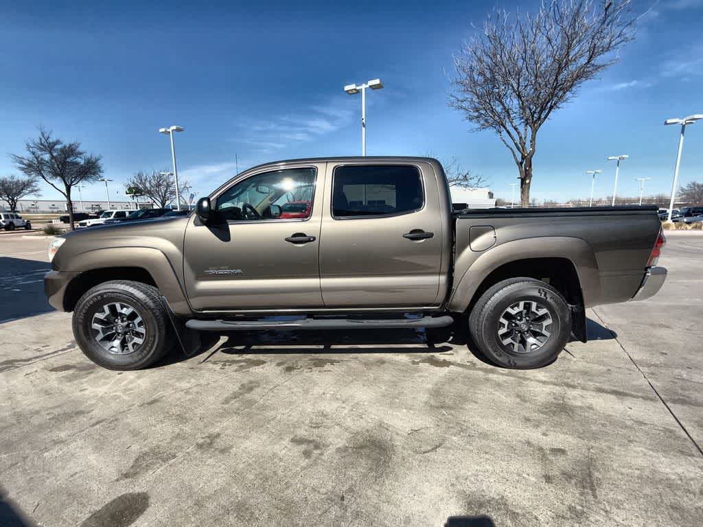 Thumbnail: 2013 Toyota Tacoma - 3