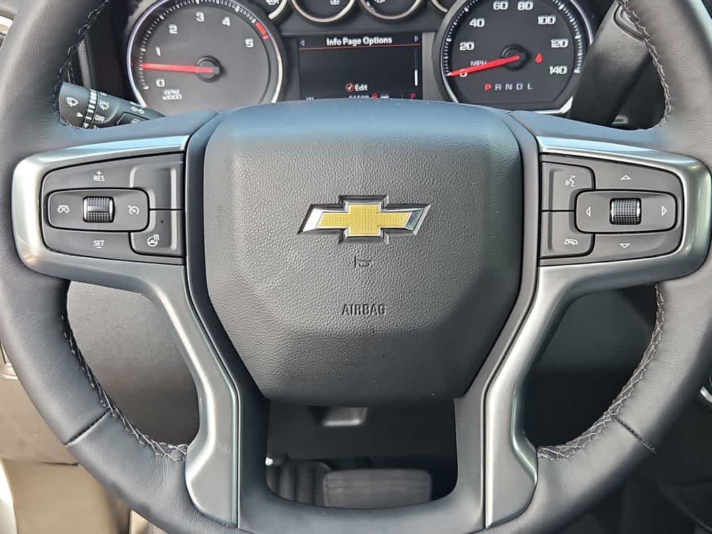 Thumbnail: 2022 Chevrolet Silverado 3500 - 23