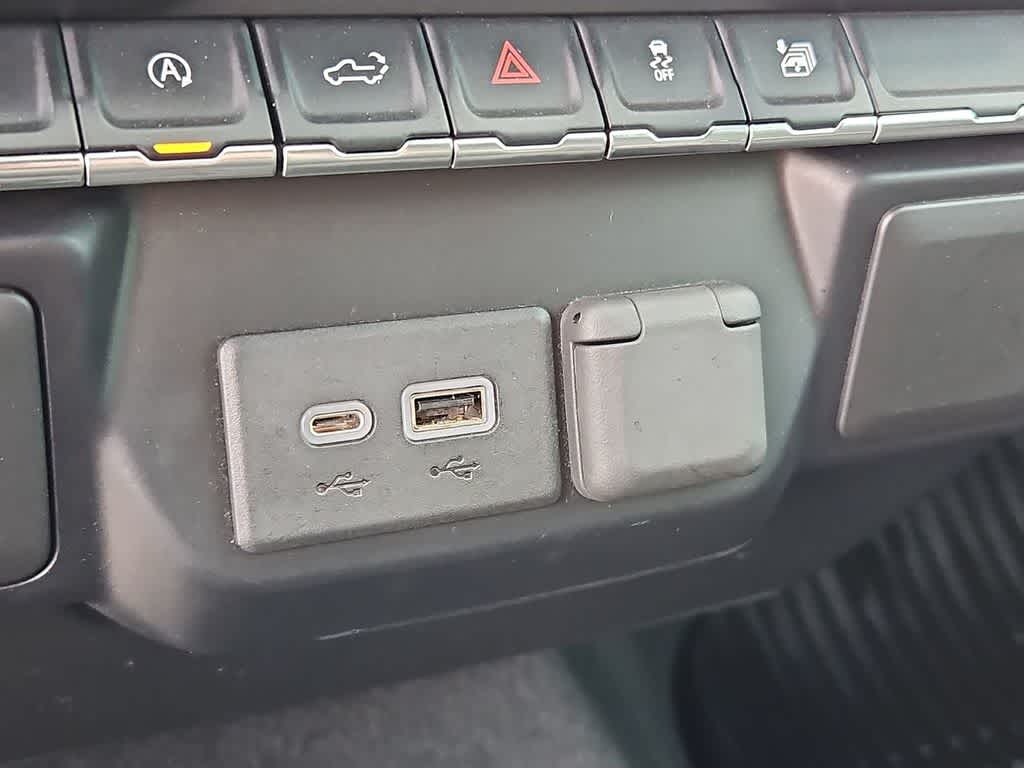 Thumbnail: 2020 Chevrolet Silverado 1500 - 30