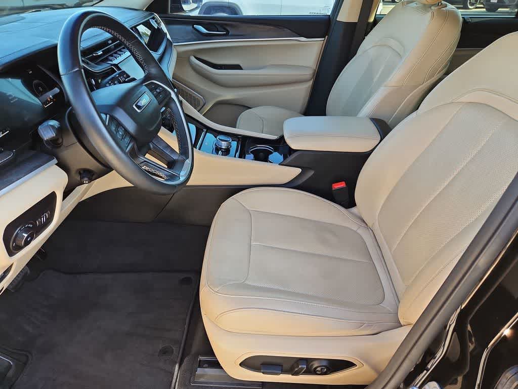 Thumbnail: 2022 Jeep Grand Cherokee - 17