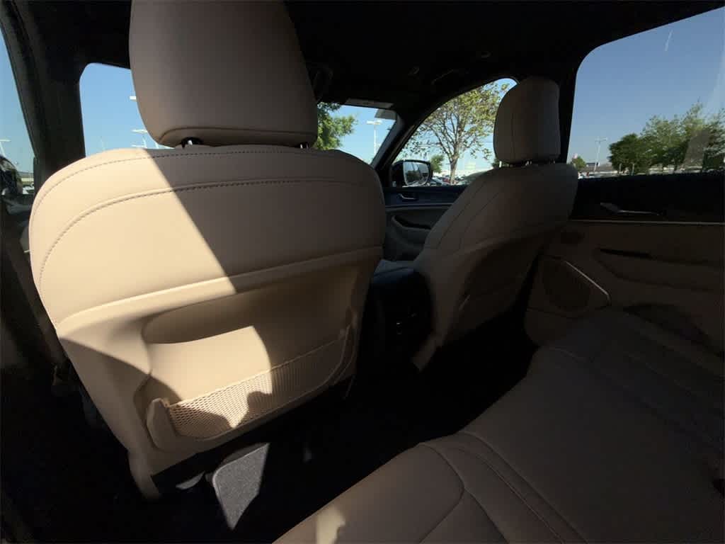 Thumbnail: 2025 Jeep Grand Cherokee - 11