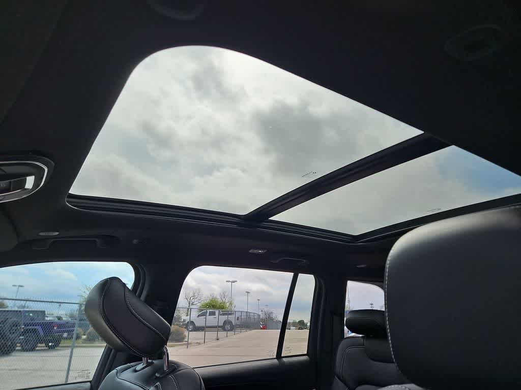 Thumbnail: 2026 Jeep Grand Cherokee - 20