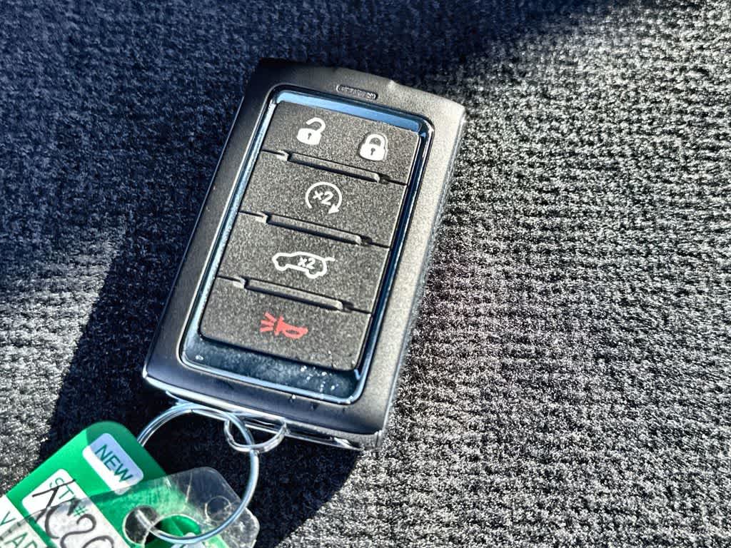 Thumbnail: 2026 Jeep Grand Cherokee - 24